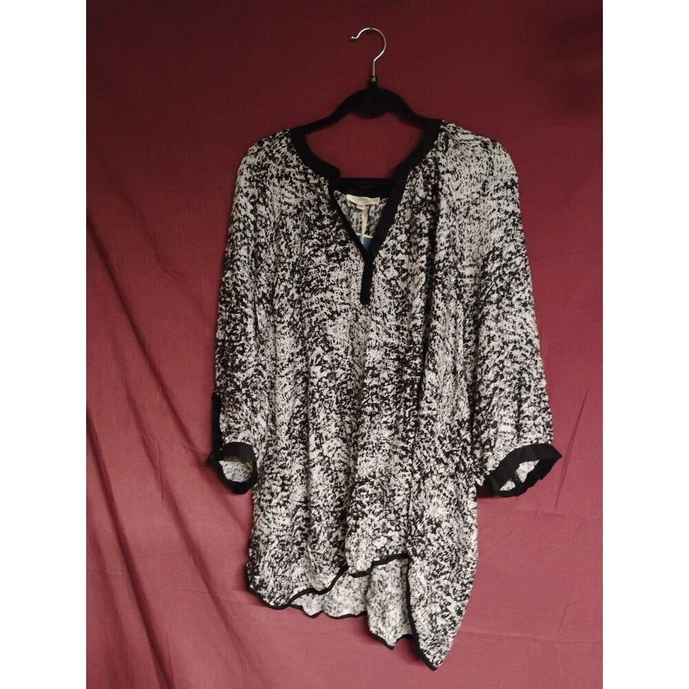 Kenar Womens Shirt Black White Pullover Vneck Top 3X